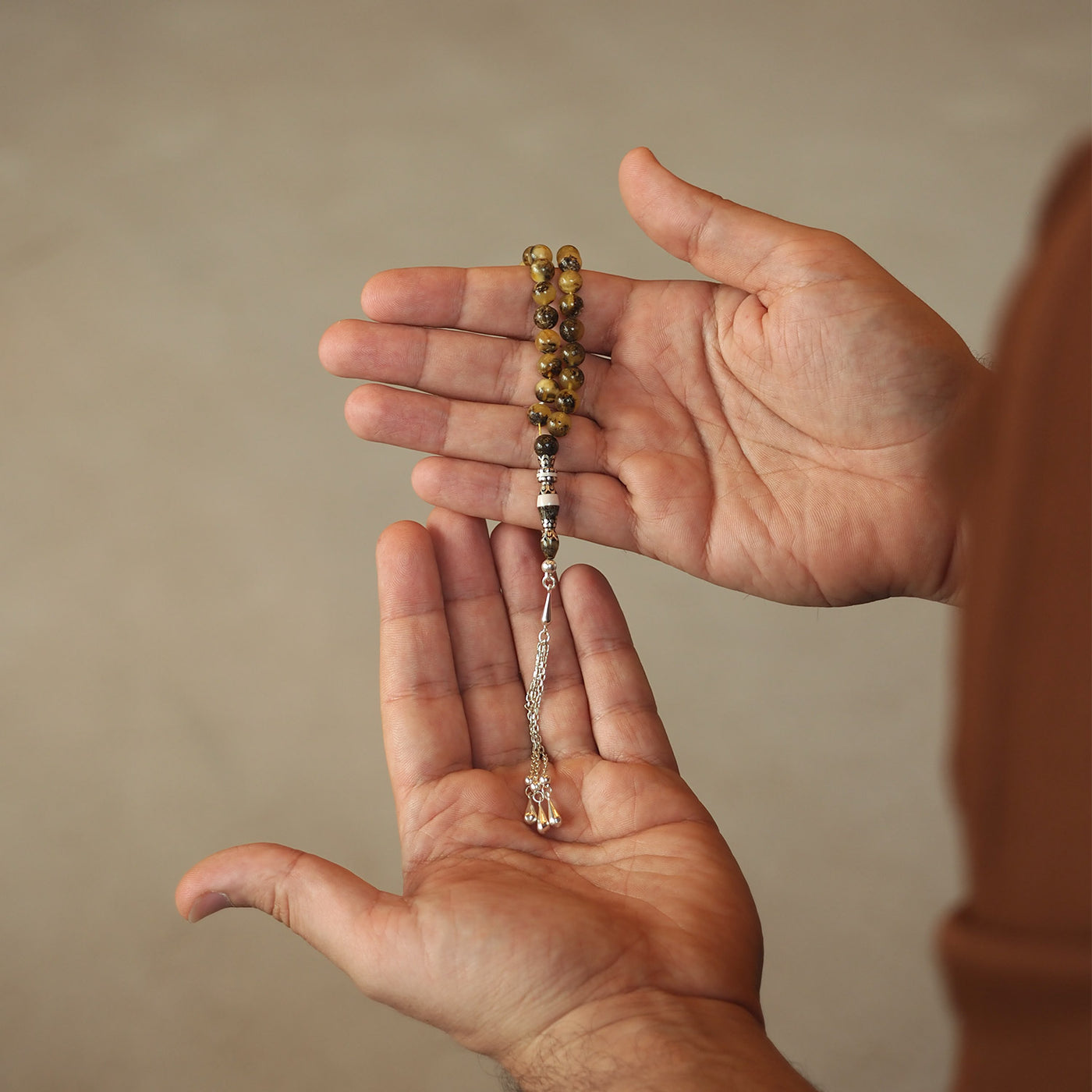 Işık - Antik Fosilli Damla Kehribar Tesbih (Gümüş Nakkaş İşçilik İmame) - WATE032