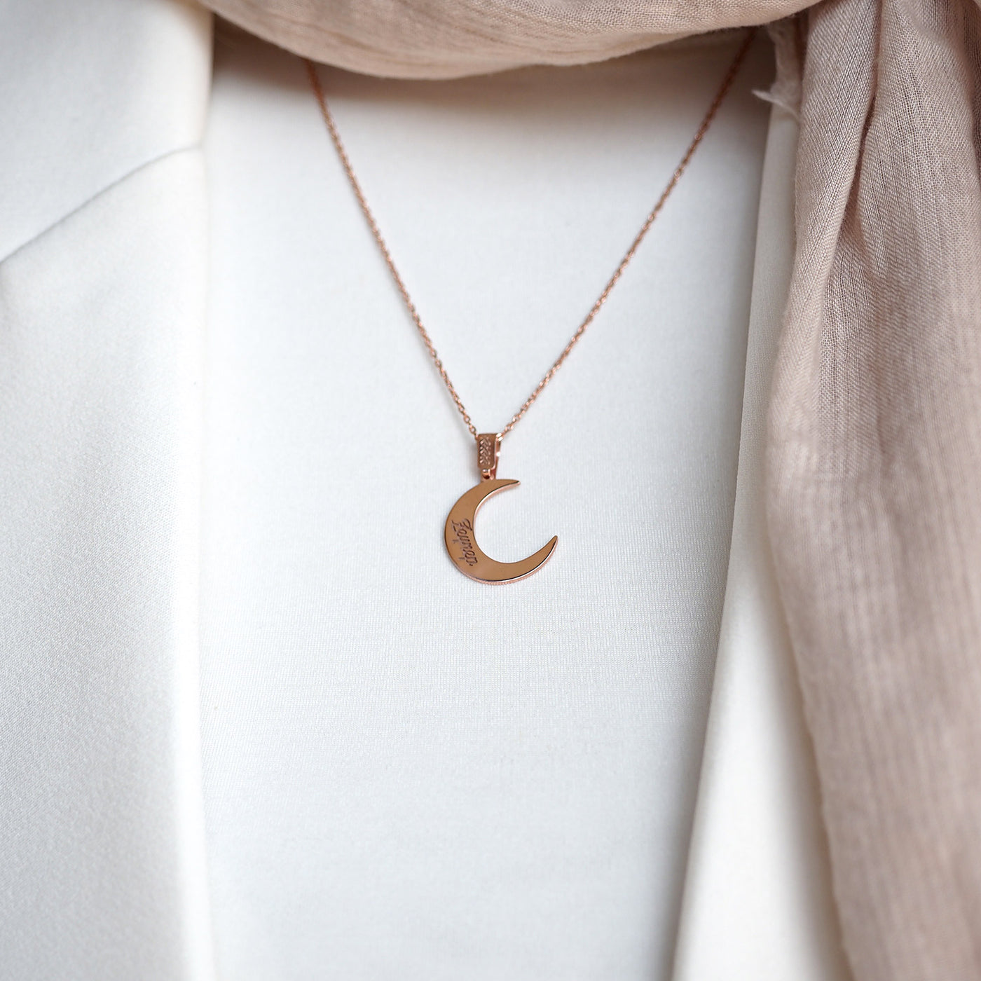 Kişiye Özel İsimli Hilal Gümüş Kolye - WAMT062