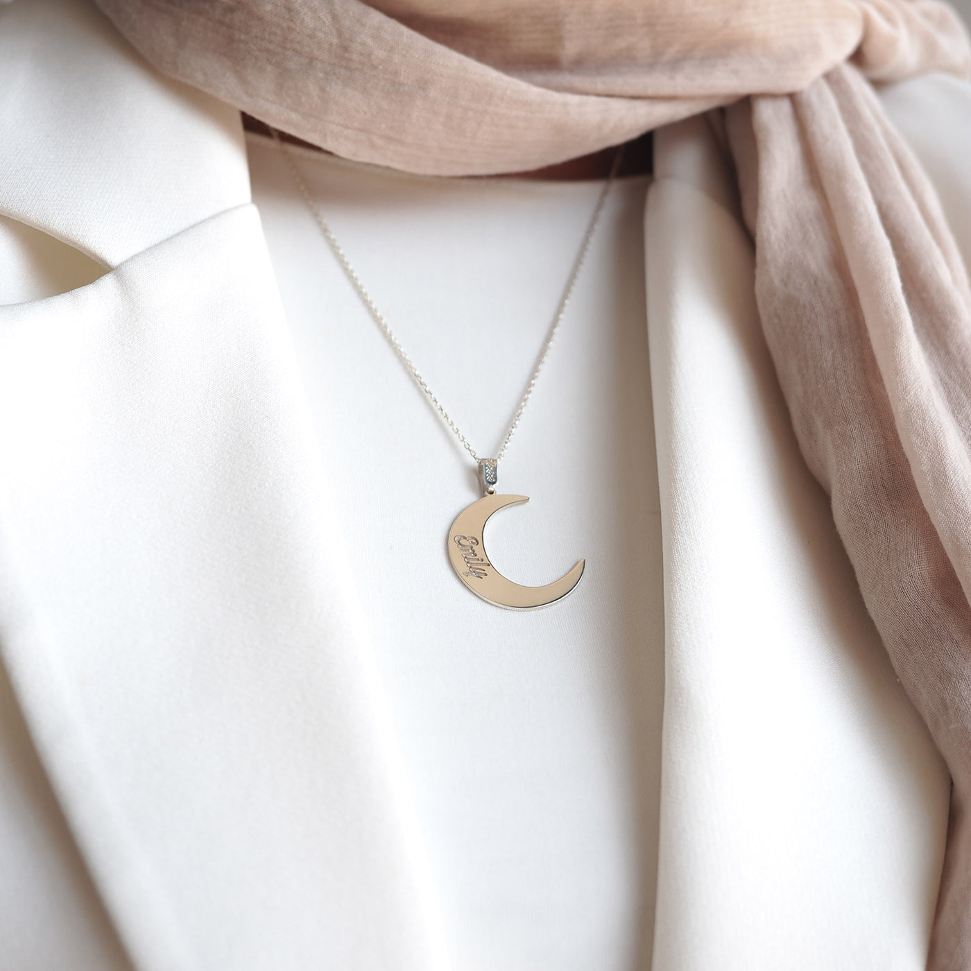 Kişiye Özel İsimli Hilal Gümüş Kolye - WAMT062