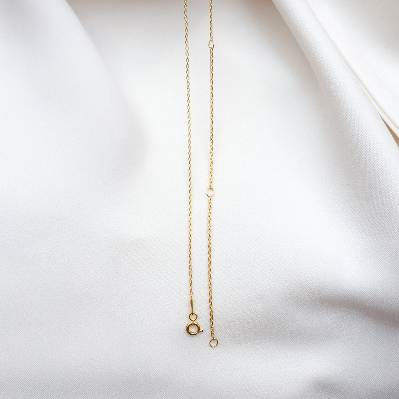 Kadın, Yaşam ve Özgürlük - Kufi Hat Yazılı Gümüş Kolye (Altın Kaplama) - WAMT011