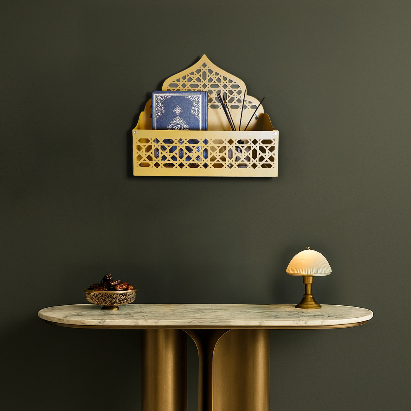 Mihrap Formlu Metal Kur’an, Tesbih ve Seccade Rafı (Duvara Monte / Masaüstü) – WAMH200