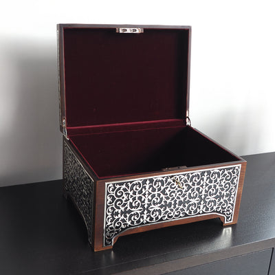 Gümüş İşlemeli Ahşap Sandık – WAP017