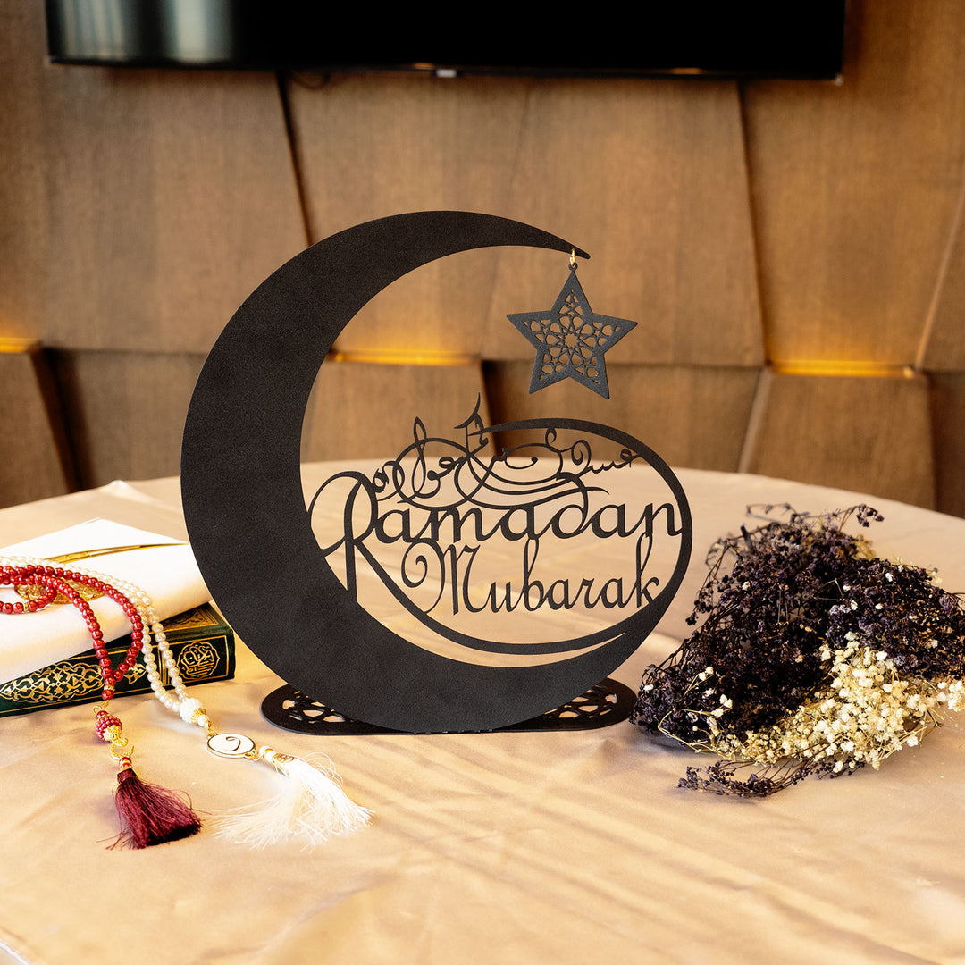Ramadan Mubarak Yazılı Metal Masaüstü Ramazan Dekoru - WAMH118