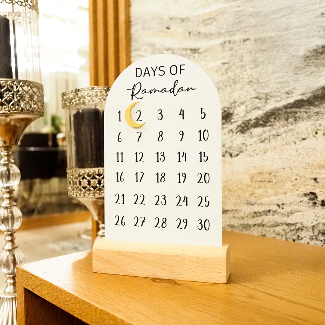 "Days of Ramadan" Yazılı Ahşap Kaideli Masaüstü Ramazan Takvimi - WAMH179
